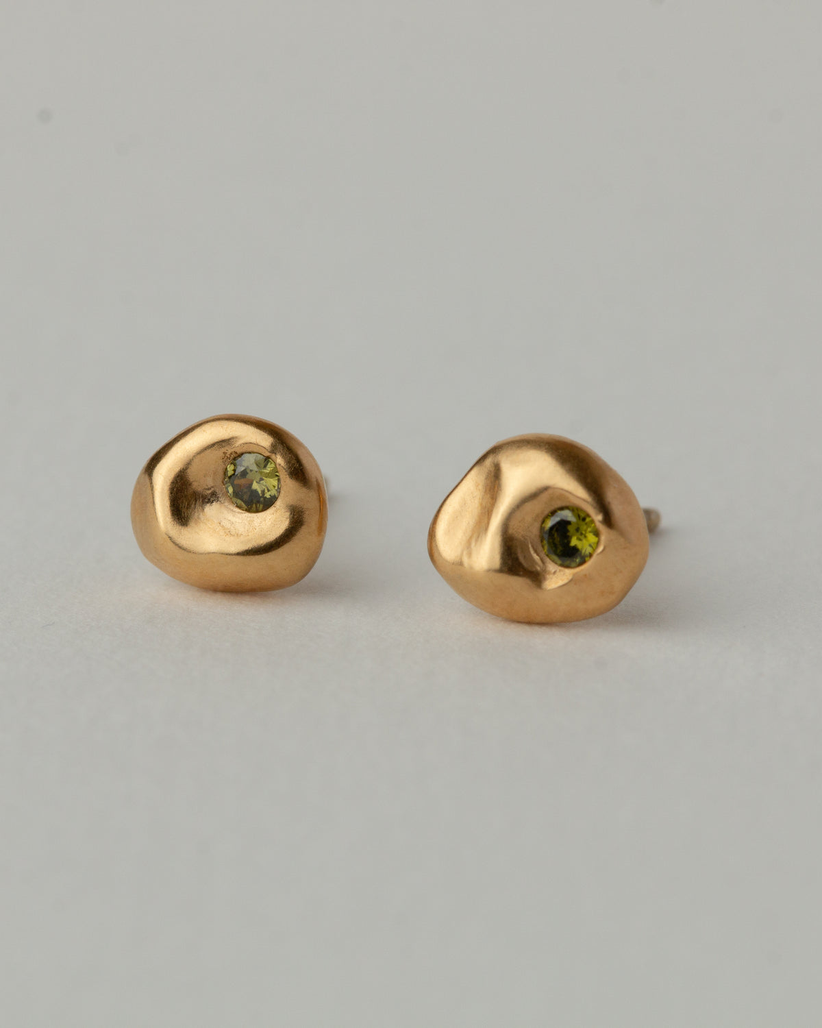 Pebble Studs